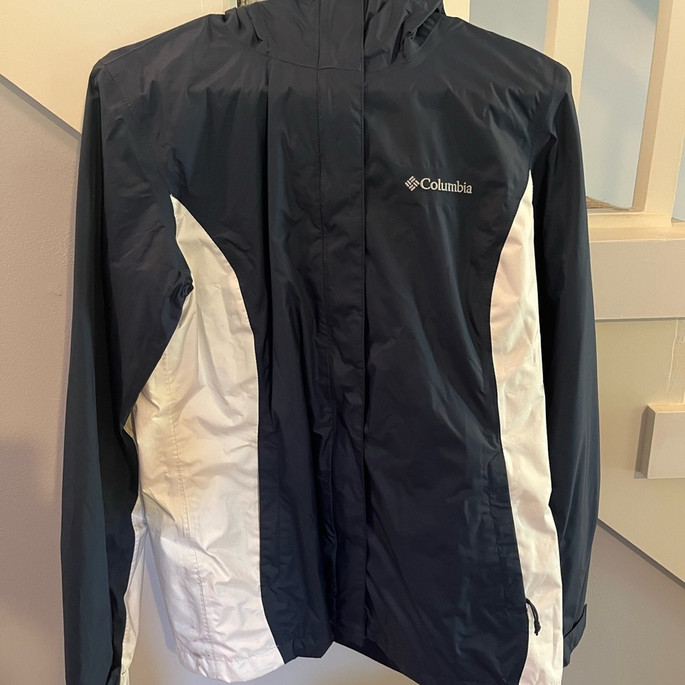 Women’s Columbia rain jacket